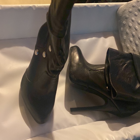 Mid Calf Leather boots - Picture 2 of 3